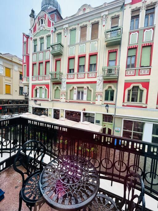 Hidden Gem In The Old Town Apartamento Timişoara Exterior foto